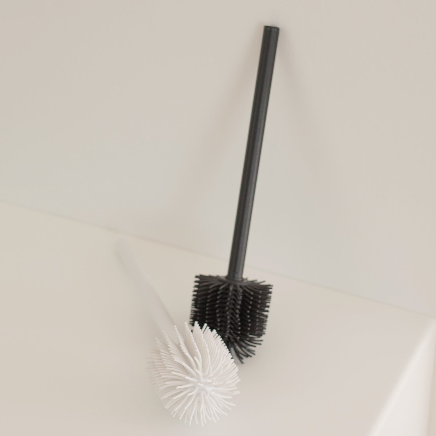 modern white and black silicone toilet brush