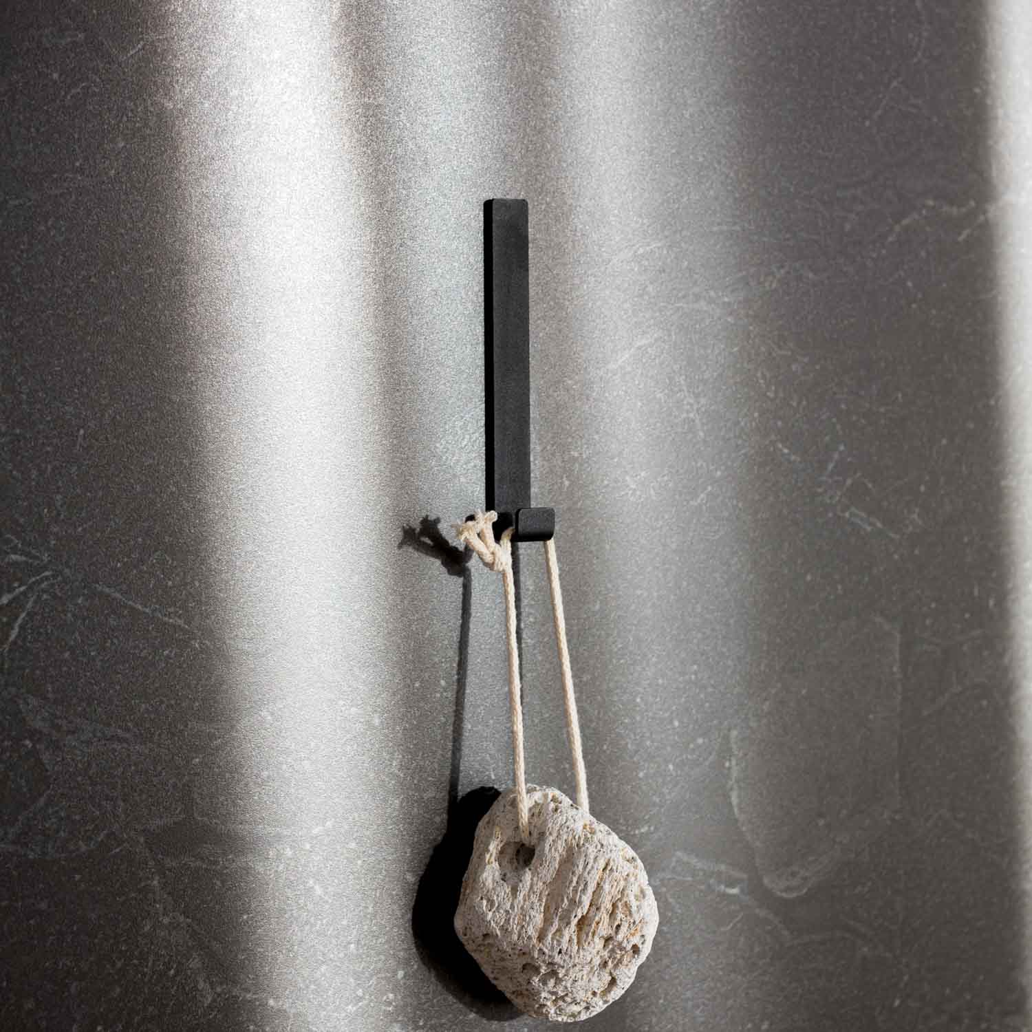 black no drilling hook rust free