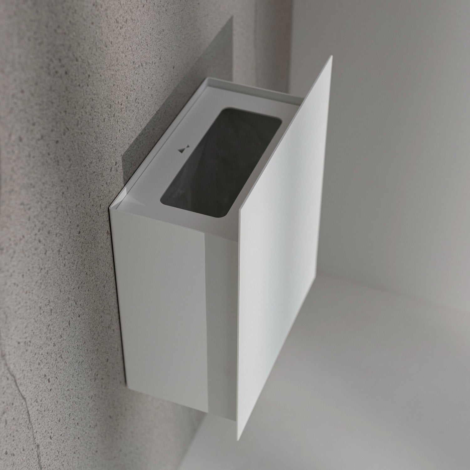 Binnea – Wall-Mounted Bin