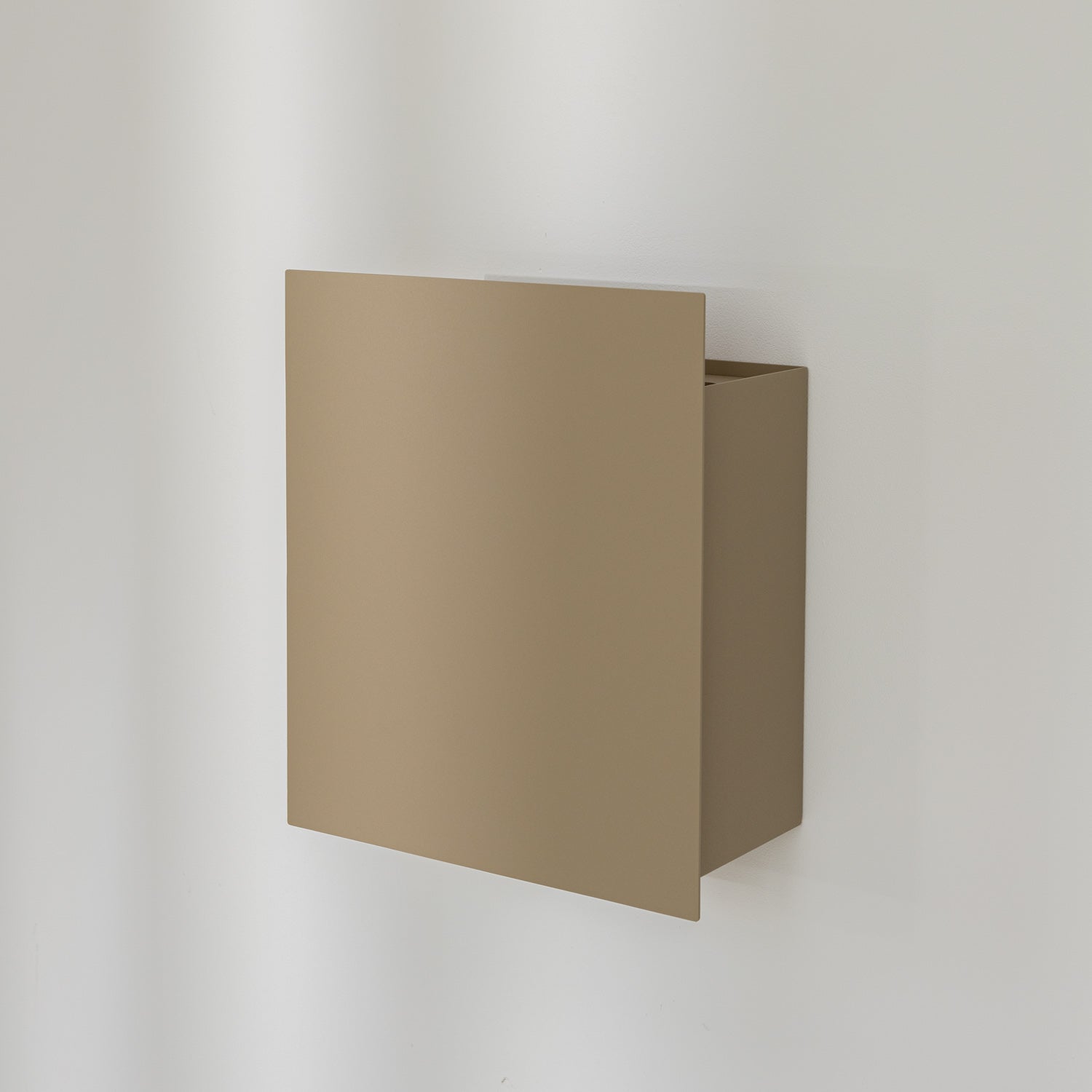 Binnea – Wall-Mounted Bin