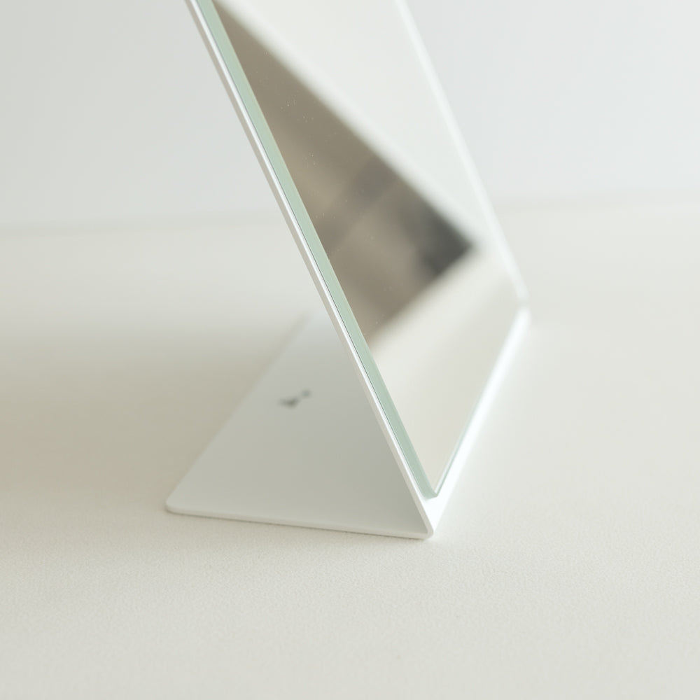 Annea - cosmetic mirror