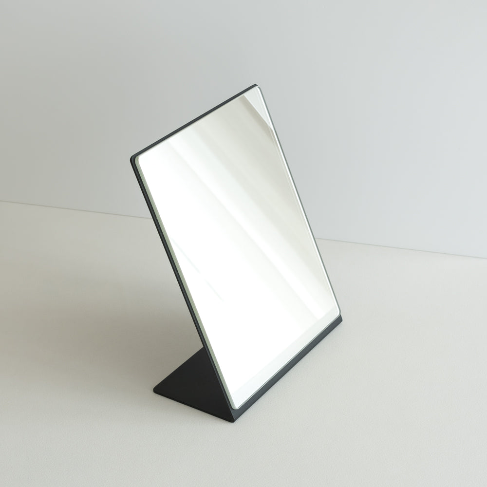 Annea - cosmetic mirror