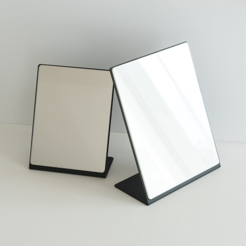 Annea - cosmetic mirror