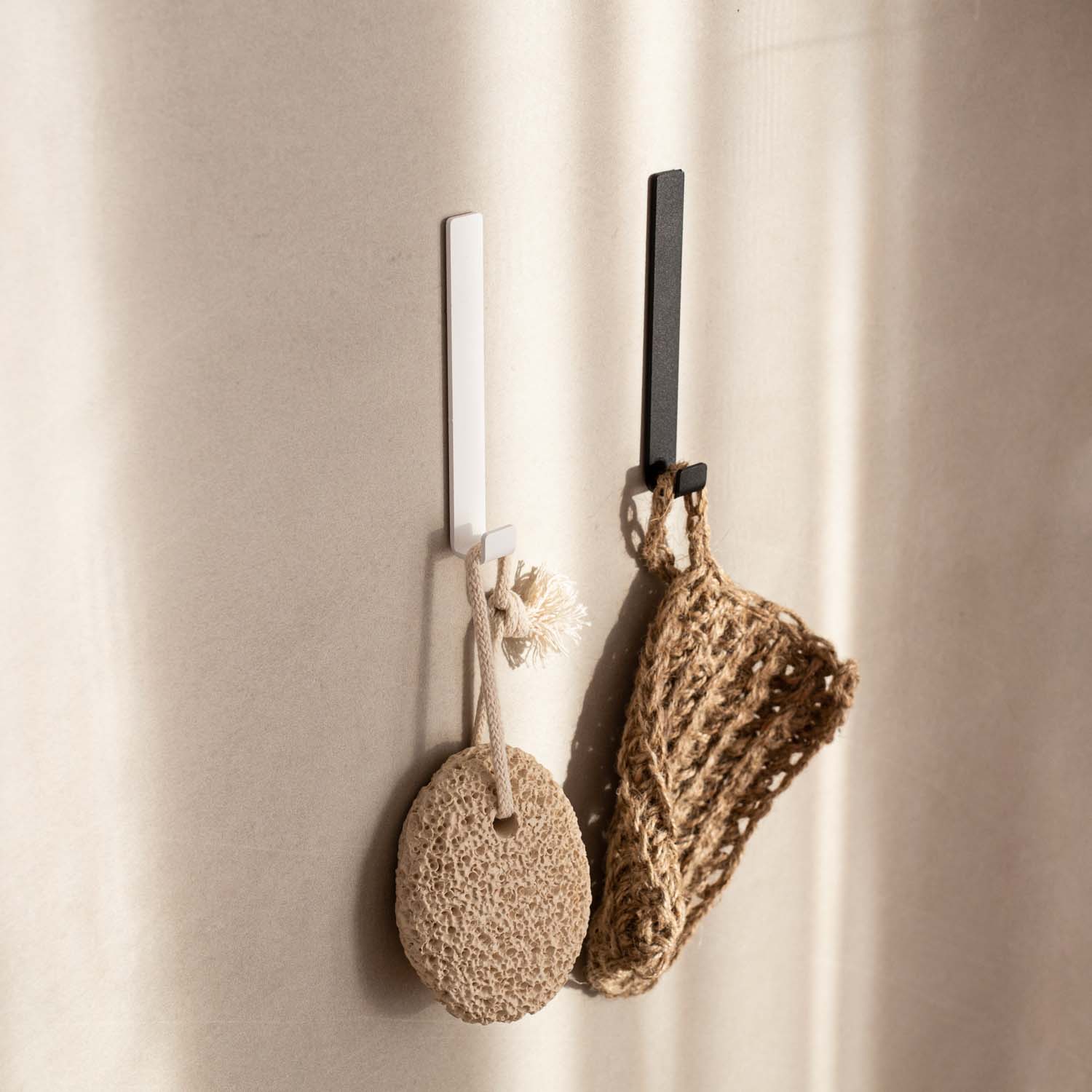 no drilling kitchen hook in black and white rust free finish