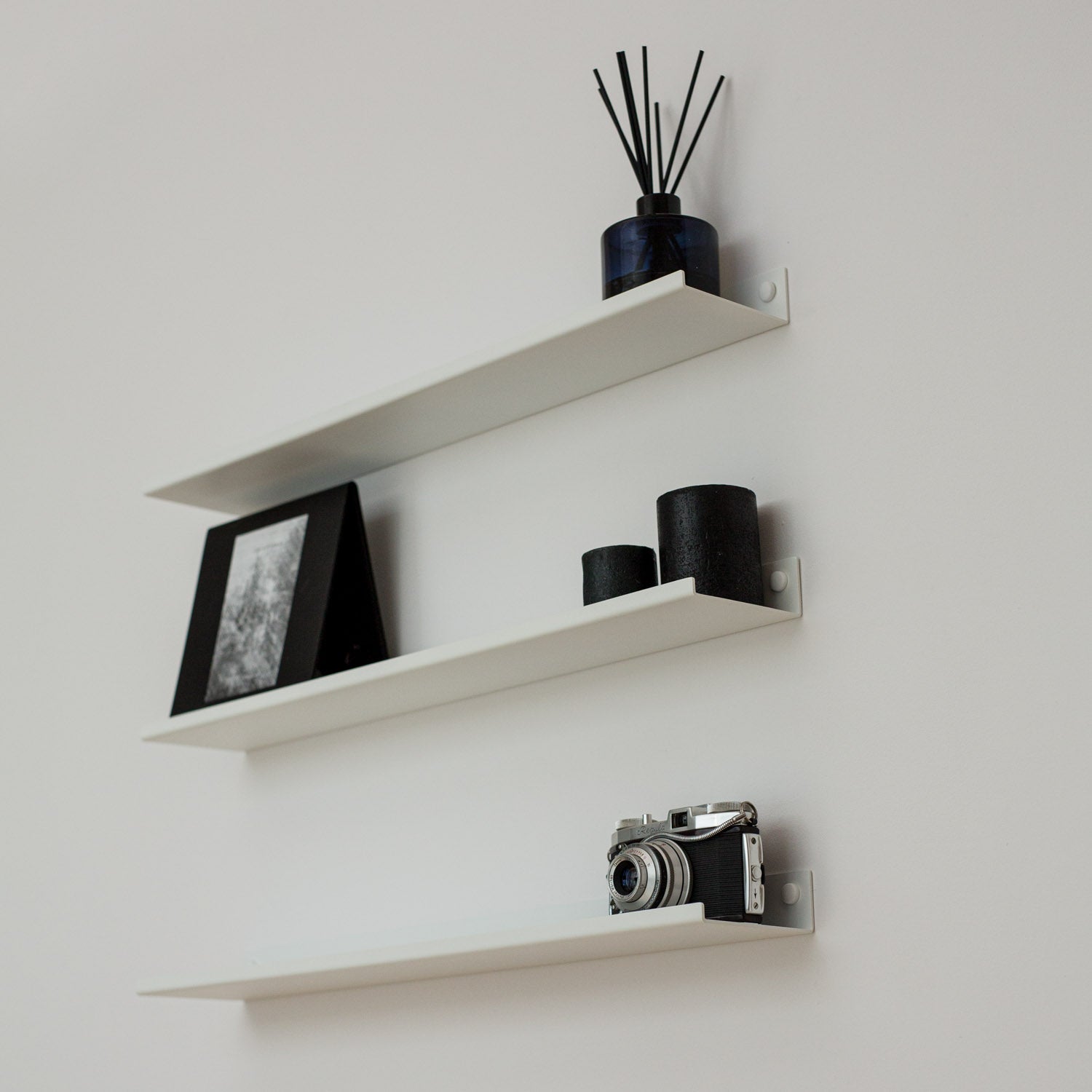 Iris – Display Wandregal