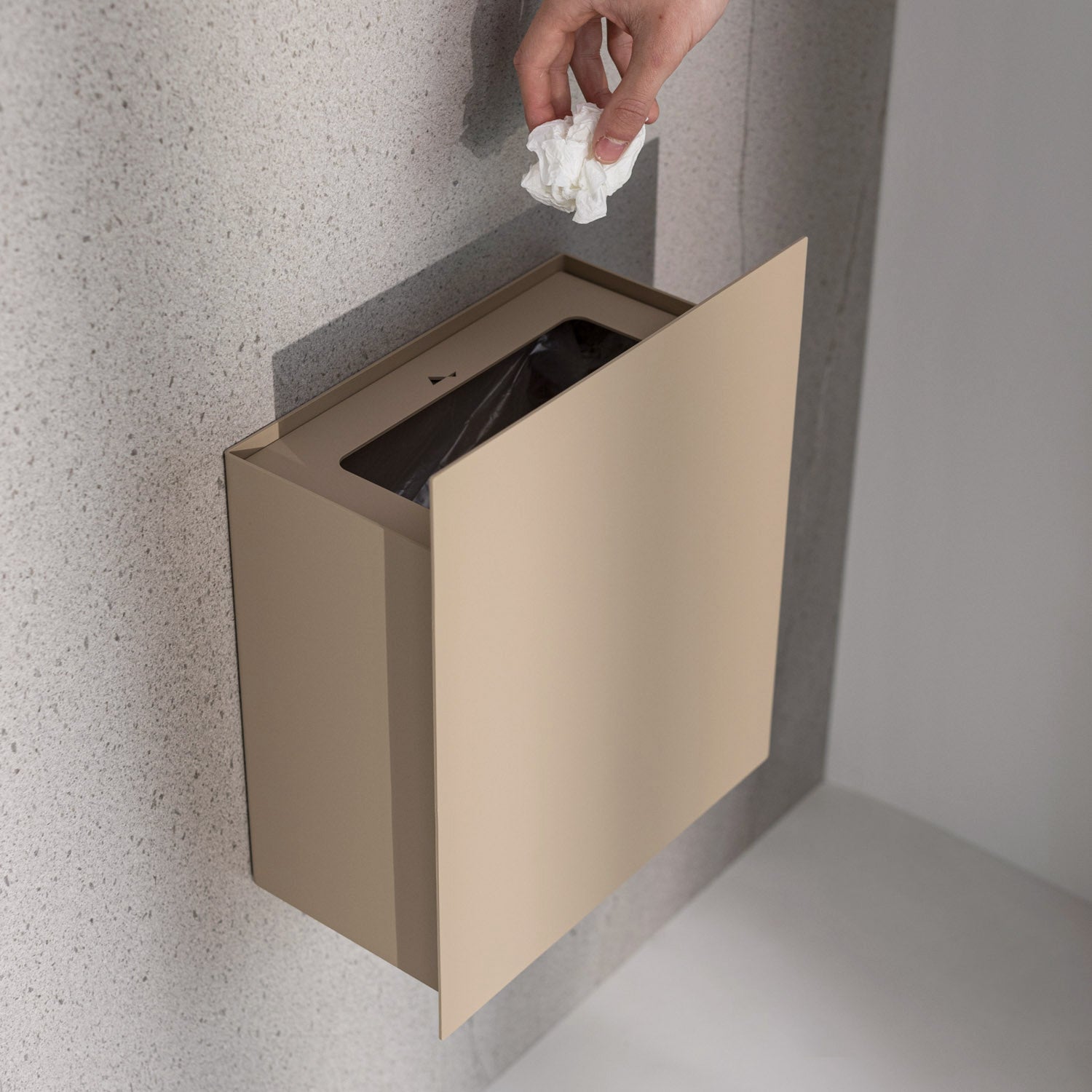 Binnea – Wall-Mounted Bin