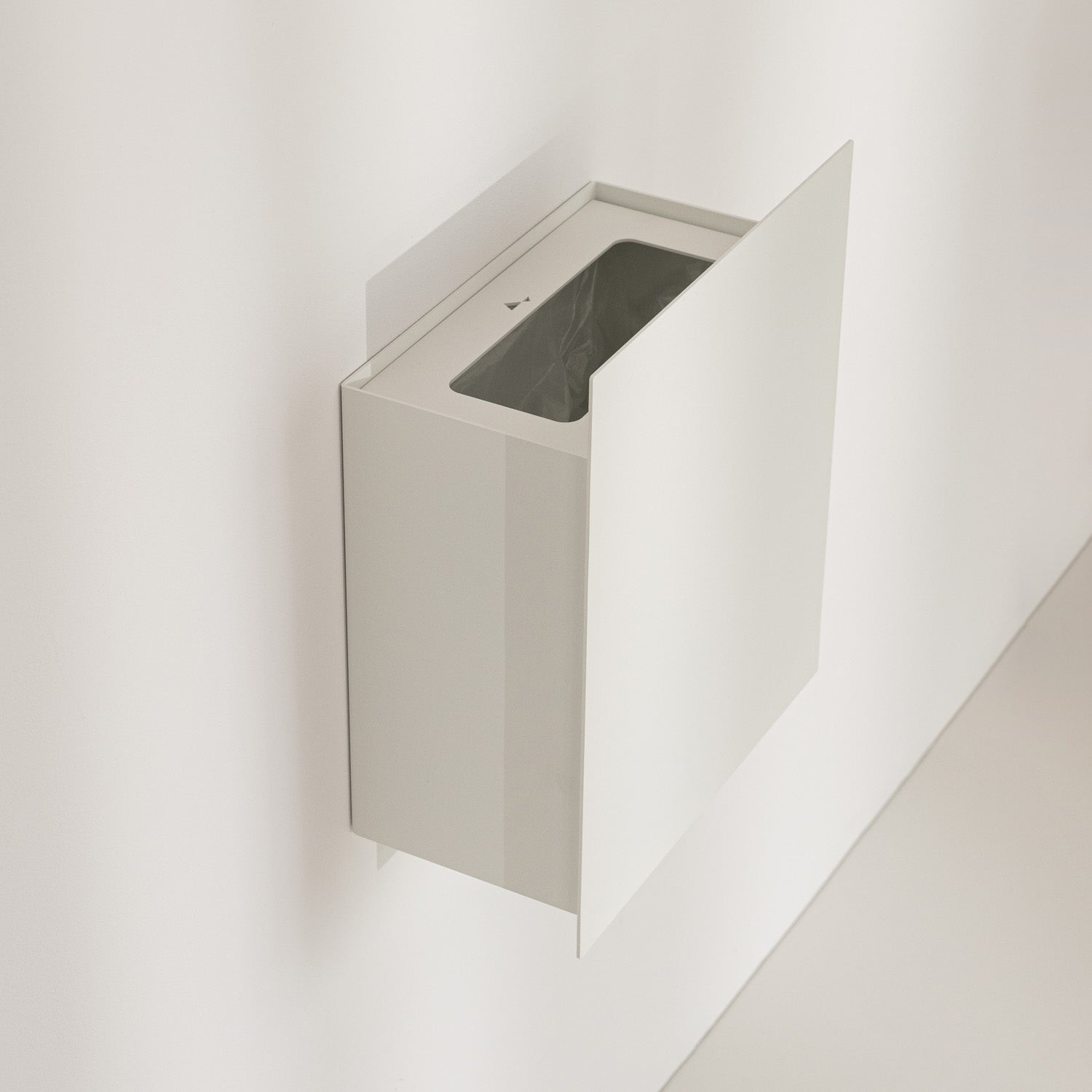 Binnea – Wall-Mounted Bin