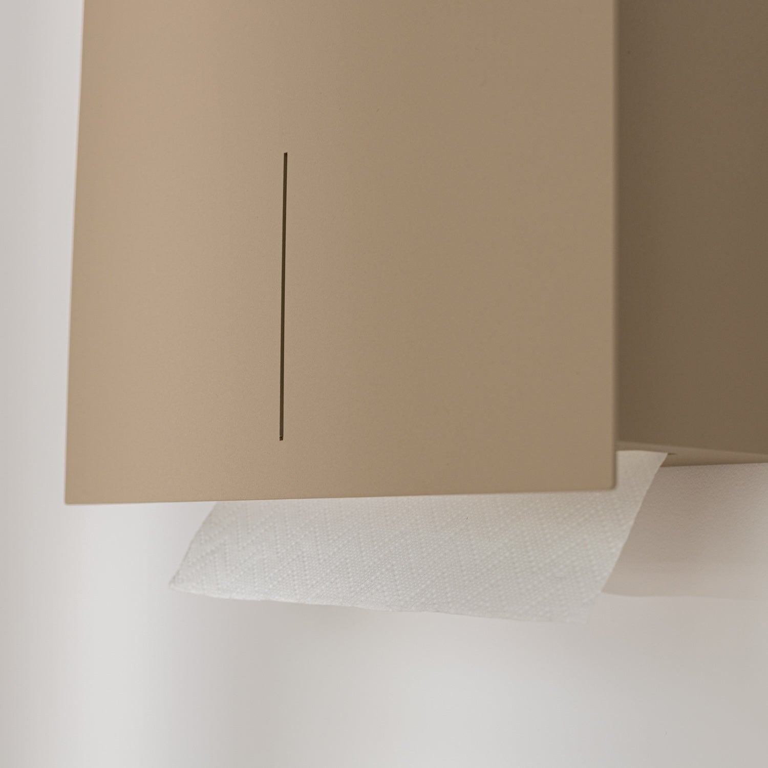 Pandora - paper towel dispenser