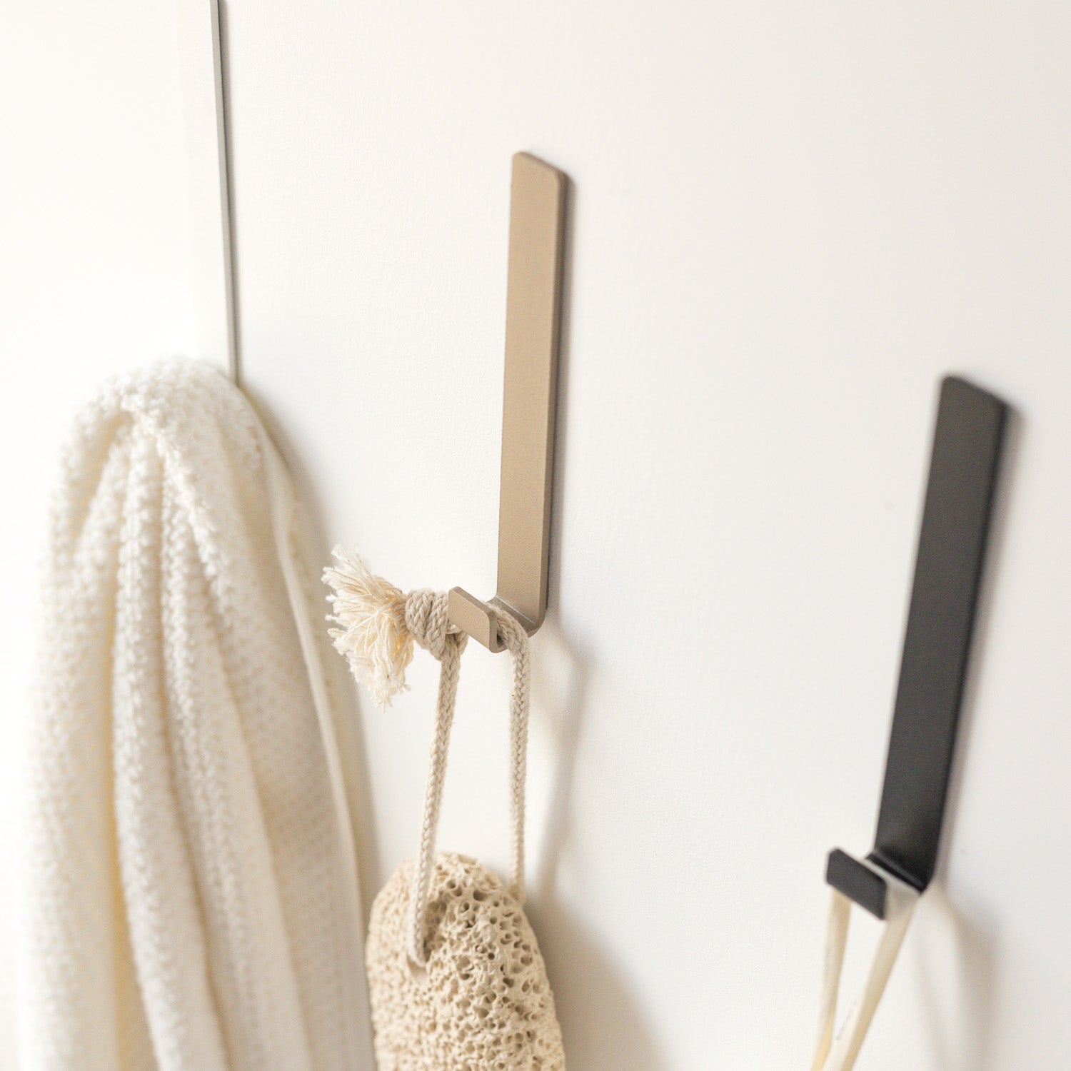 Pales - wall hook