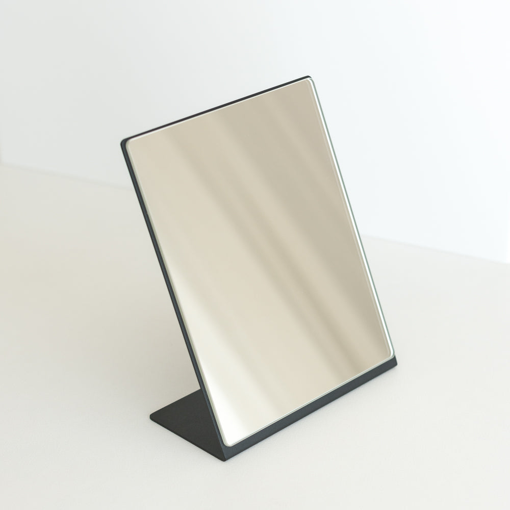 Annea - cosmetic mirror